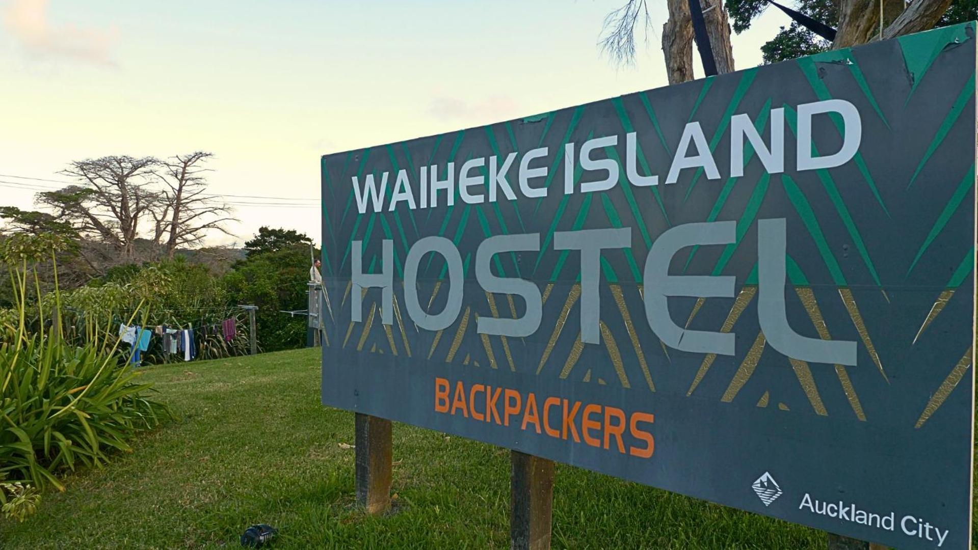 Waiheke Backpackers Hostel Onetangi Exterior photo